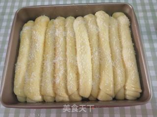 免揉膜的牛奶排包的做法步骤：4