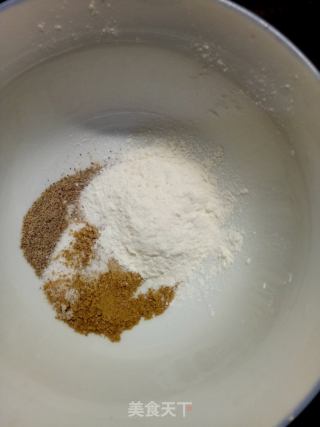 盘丝发面饼的做法步骤：2