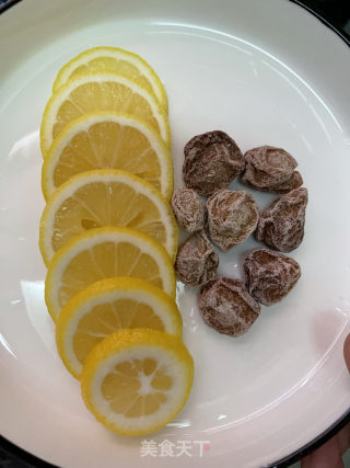 话梅柠檬茶的做法步骤：3