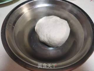 奥尔良鸡肉披萨的做法步骤：1