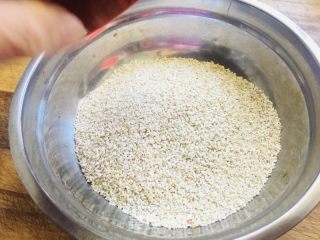 荞麦凉粉的做法步骤：1