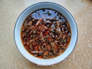 梅干菜鲜肉包的做法步骤：1
