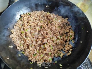 梅干菜鲜肉包的做法步骤：6