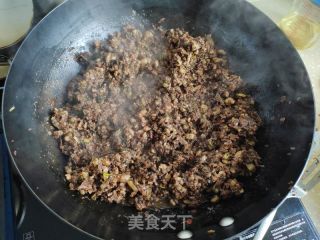 梅干菜鲜肉包的做法步骤：9