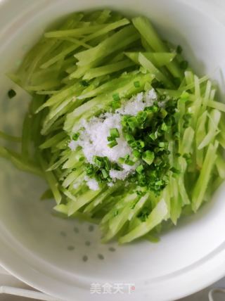凉拌莴苣的做法步骤：2