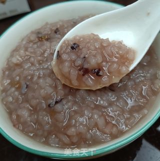 冰糖黄精黑米粥的做法