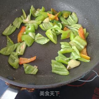 辣椒炒猪蹄的做法步骤：4