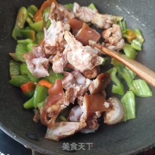 辣椒炒猪蹄的做法步骤：7