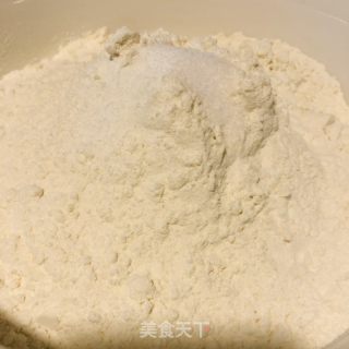 蒲公英饺子的做法步骤：1