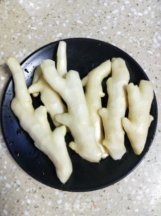 仔姜炒肉片的做法步骤：1