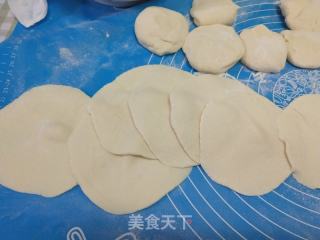 韭菜鸡蛋馅包子的做法步骤：2