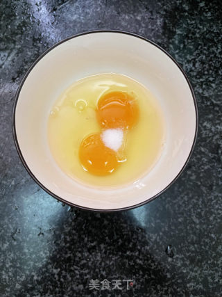 蒜苔炒鸡蛋的做法步骤：2