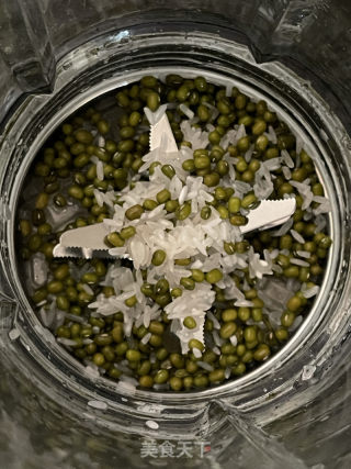 奶香绿豆沙的做法步骤：3
