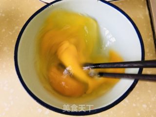 莴笋炒鸡蛋的做法步骤：2