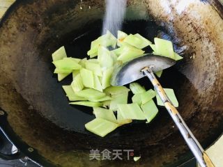 莴笋炒鸡蛋的做法步骤：5