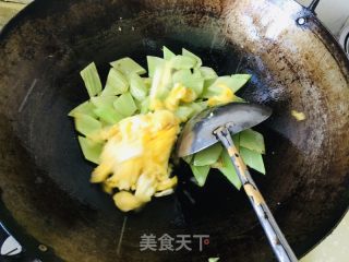 莴笋炒鸡蛋的做法步骤：6