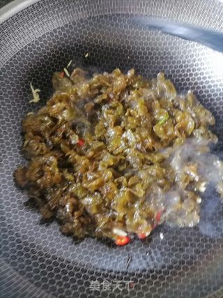 地木耳炒韭菜的做法步骤：3