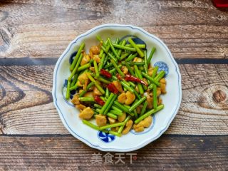 蒜苔炒鸡腿肉的做法步骤：14