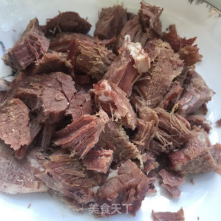 青椒炒腊牛肉的做法步骤：1