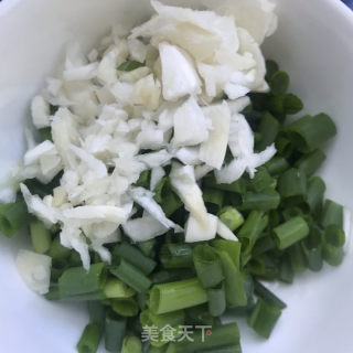 青椒炒腊牛肉的做法步骤：2