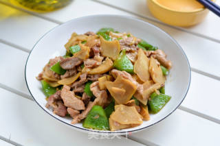 鲜香脆嫩的肉片炒笋椒的做法步骤：9