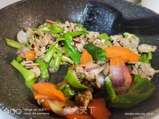青菜洋葱炒肉片的做法步骤：5