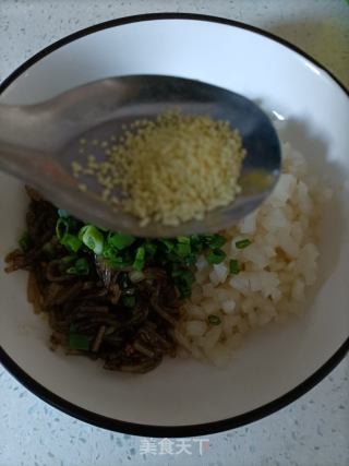 萝卜粉条素饺子的做法步骤：6