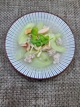 黄瓜肉沫干鱿鱼汤的做法步骤：12
