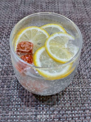 柠檬话梅雪碧的做法步骤：10