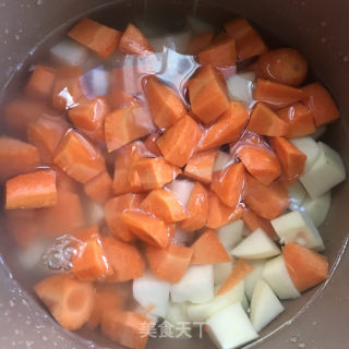 咖喱鸡肉盖浇饭的做法步骤：5
