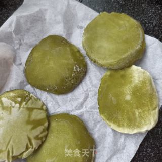 白糖艾草糍粑的做法步骤：1