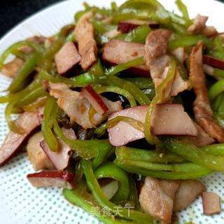 鸡蛋干猪肉炒辣椒的做法