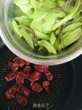 莴笋炒腊肠的做法步骤：5