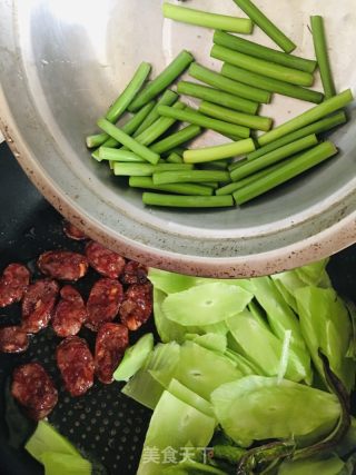 莴笋炒腊肠的做法步骤：6