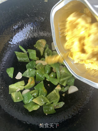 青椒炒鸡蛋的做法步骤：15