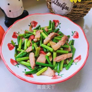 蒜薹炒肉的做法