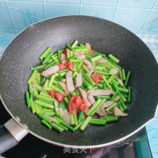 蒜薹炒肉的做法步骤：7