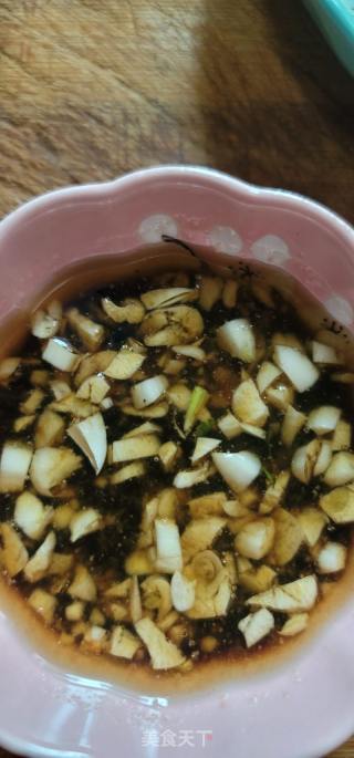 凉拌金针菇木耳的做法步骤：5