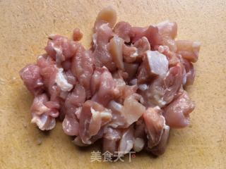 蒜苔木耳炒鸡腿肉的做法步骤：4