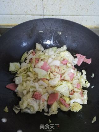 洋白菜炒火腿的做法步骤：3