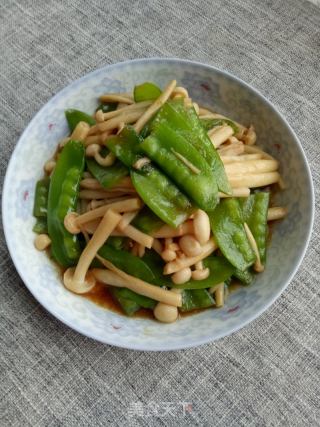 荷兰豆炒白玉菇的做法步骤：9