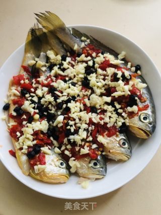 剁辣椒豆豉蒸小黄花的做法步骤：8