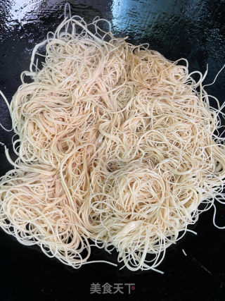 炒咸面线的做法步骤：12