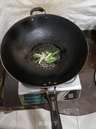 简单的葱油拌面的做法步骤：2