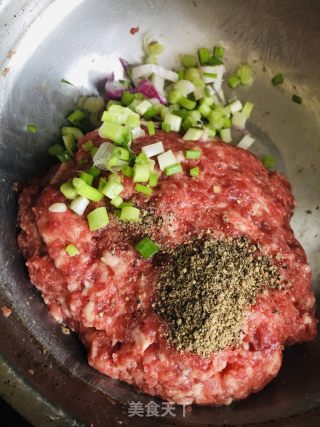 黑胡椒牛肉饼的做法步骤：5