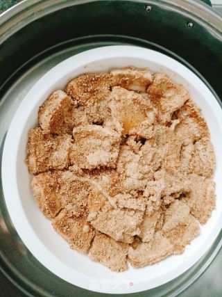 清蒸米粉肉的做法步骤：3