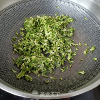 槐花馒头的做法步骤：5