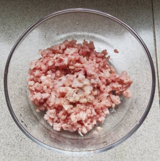 茄子包子的做法步骤：1