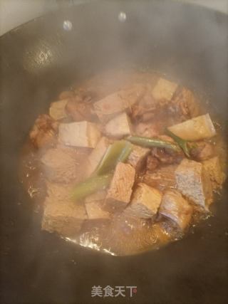 冻豆腐炖鸡腿的做法步骤：13