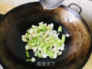西芹炒百合的做法步骤：12